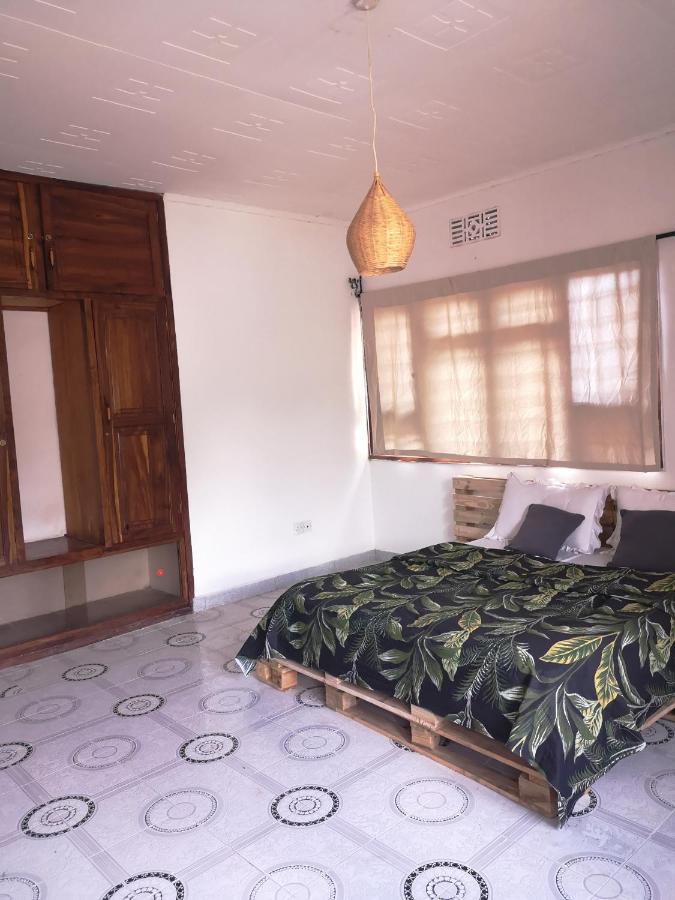 Safari Adventures-House Bed & Breakfast Arusha Exterior foto