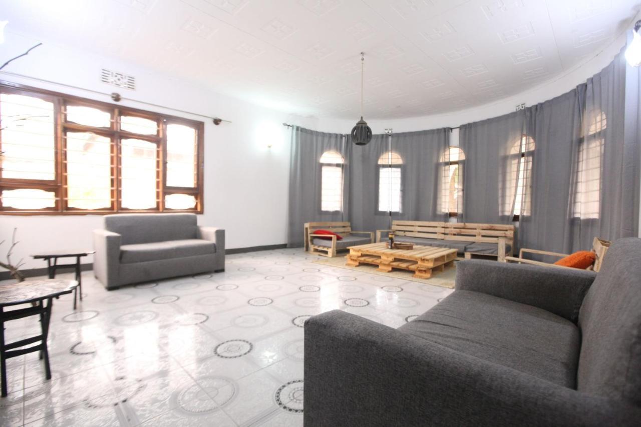 Safari Adventures-House Bed & Breakfast Arusha Exterior foto