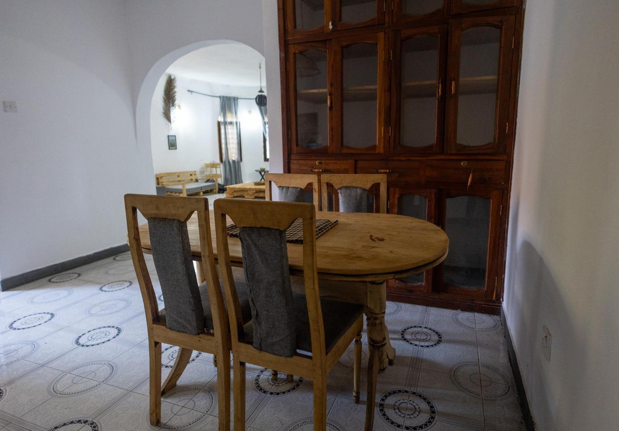 Safari Adventures-House Bed & Breakfast Arusha Exterior foto