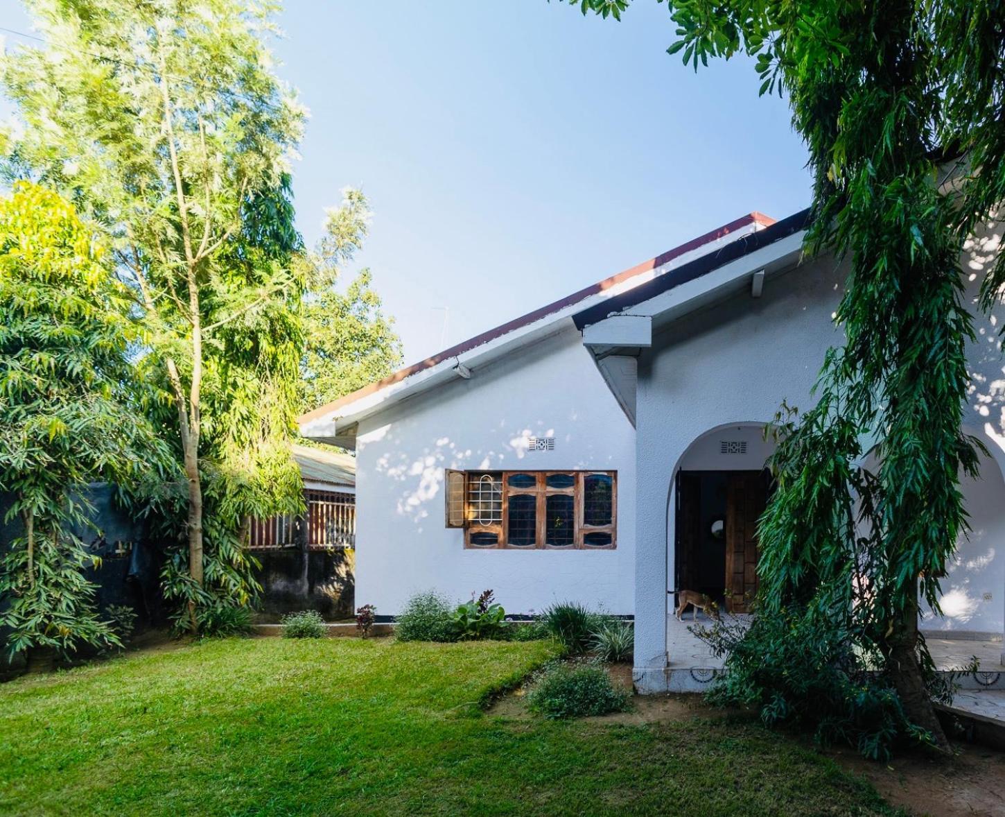 Safari Adventures-House Bed & Breakfast Arusha Exterior foto