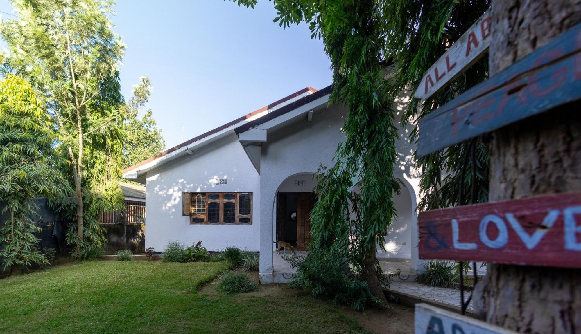 Safari Adventures-House Bed & Breakfast Arusha Exterior foto
